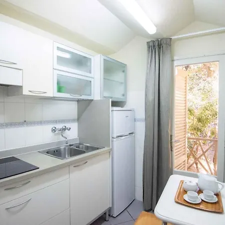 Tatil Evi And Apts. In 23708