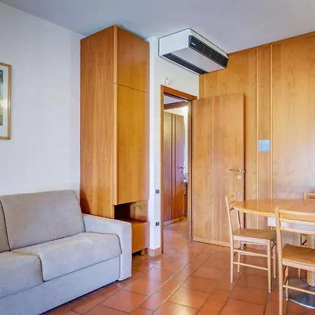 Tatil Evi And Apts. In 23708 *