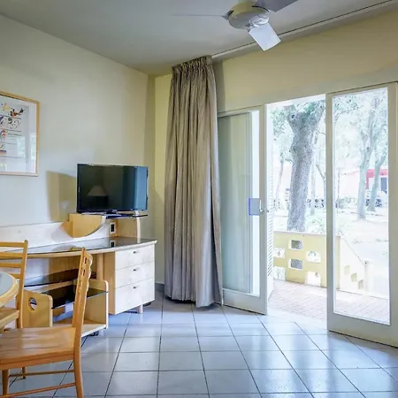 And Apts. In 23708 Tatil Evi