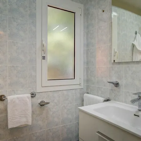 And Apts. In 23708 Tatil Evi