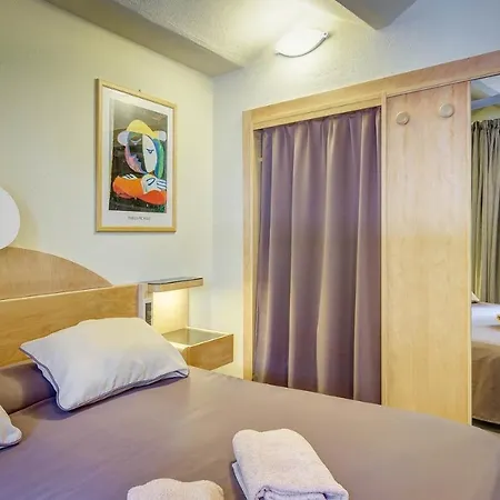 Tatil Evi And Apts. In 23708